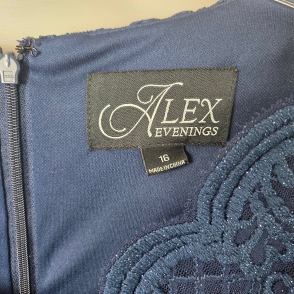Alex Evenings Navy Blue Lace 3/4 Illusion Sleeve A-line Formal Gown Dress 16 - Picture 4 of 16
